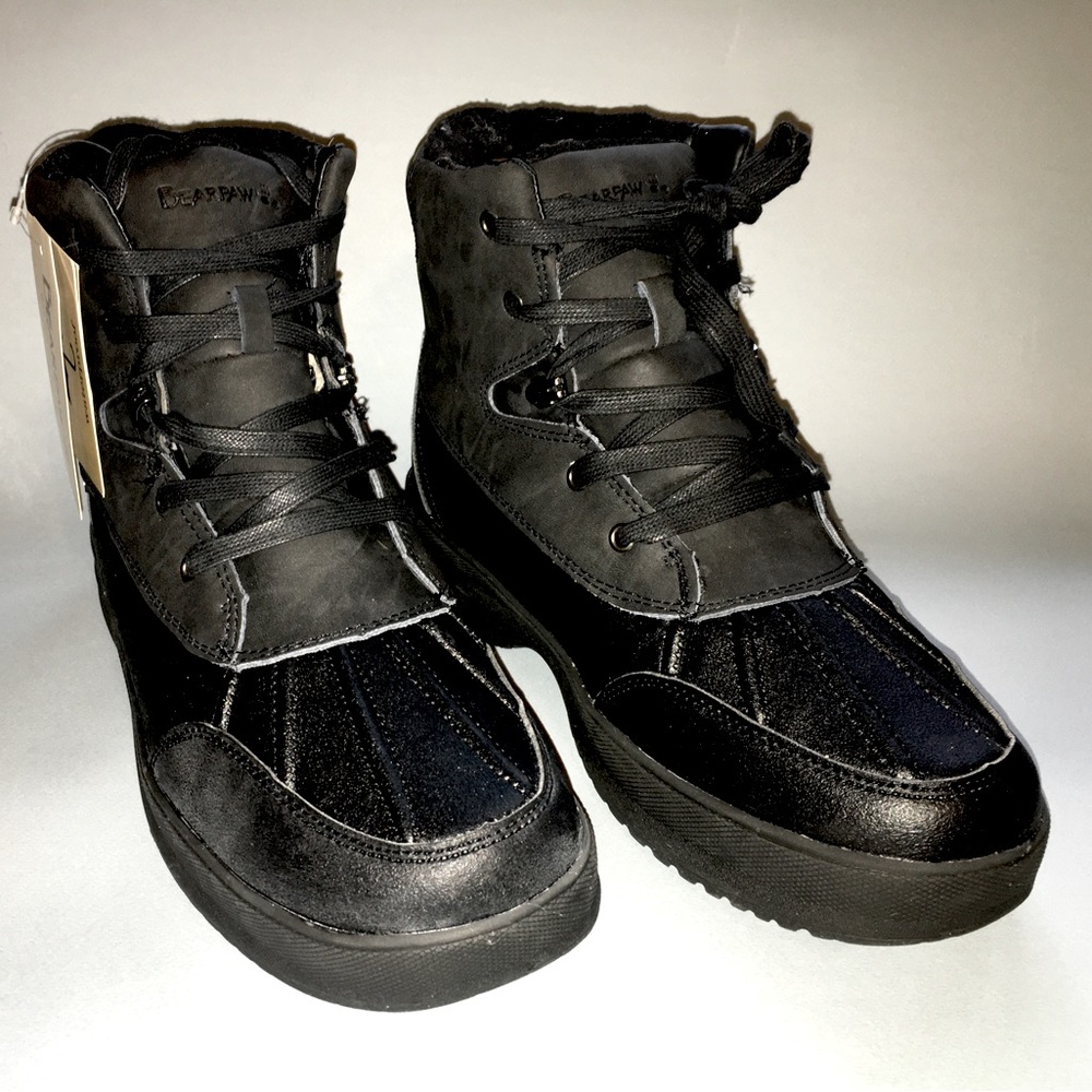 Men’s Bearpaw  black winter boots size 8 NEW w Tags